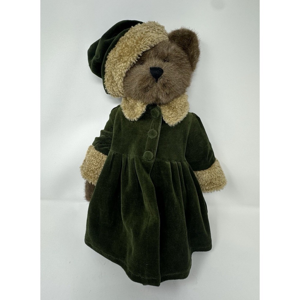 Boyds Bear Archive Collection 94777PR Plush Bear Green Velvet Coat W/Tags